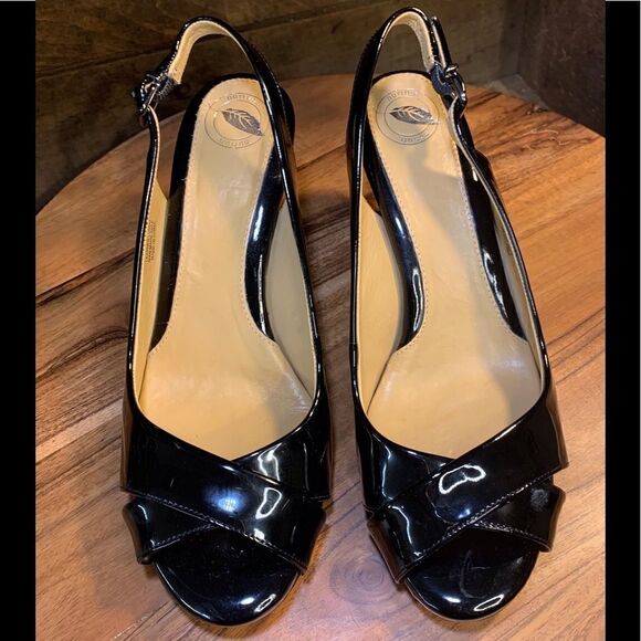 Nurture beautiful heels, like new. Inv 5258 - Picture 1 of 6